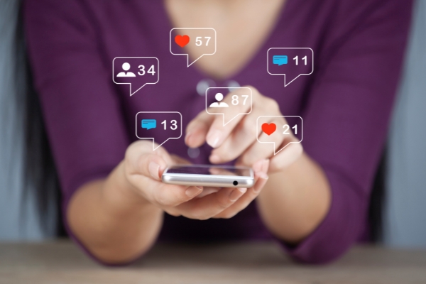 conectamk-competiencia-redes-sociales El contenido digital de tu negocio compite con el resto de usuarios